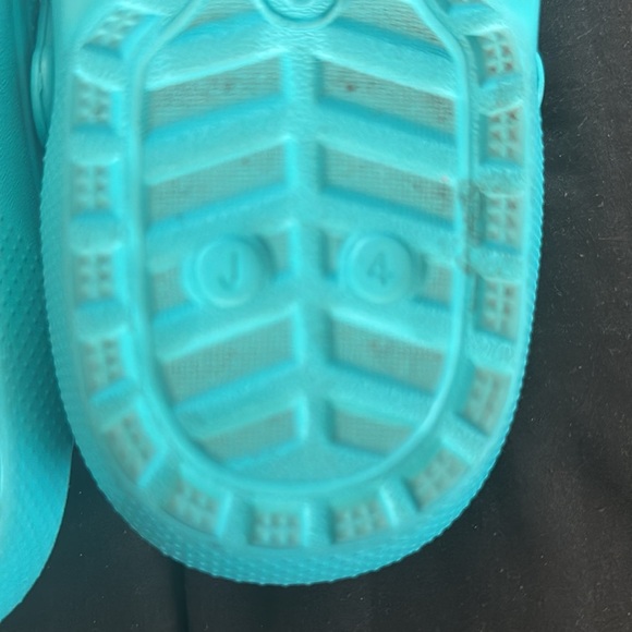 Fuzzy Crocs - Picture 3 of 3